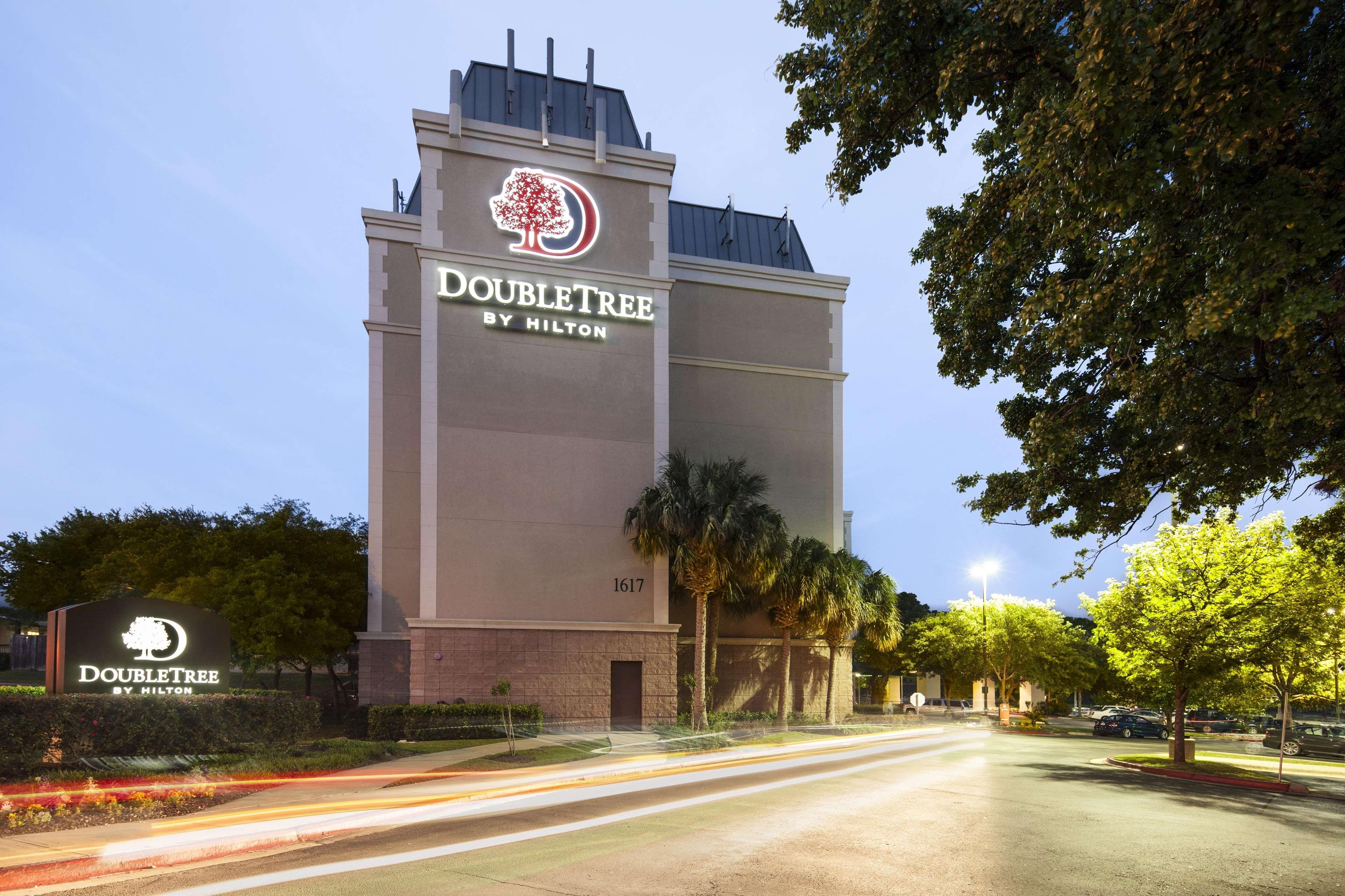 Doubletree By Hilton Austin-University Area Extérieur photo