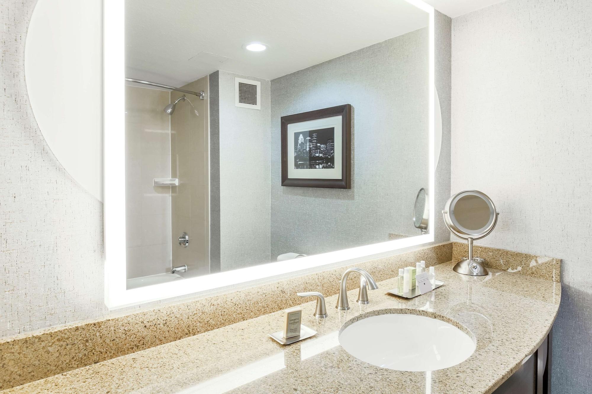 Doubletree By Hilton Austin-University Area Extérieur photo
