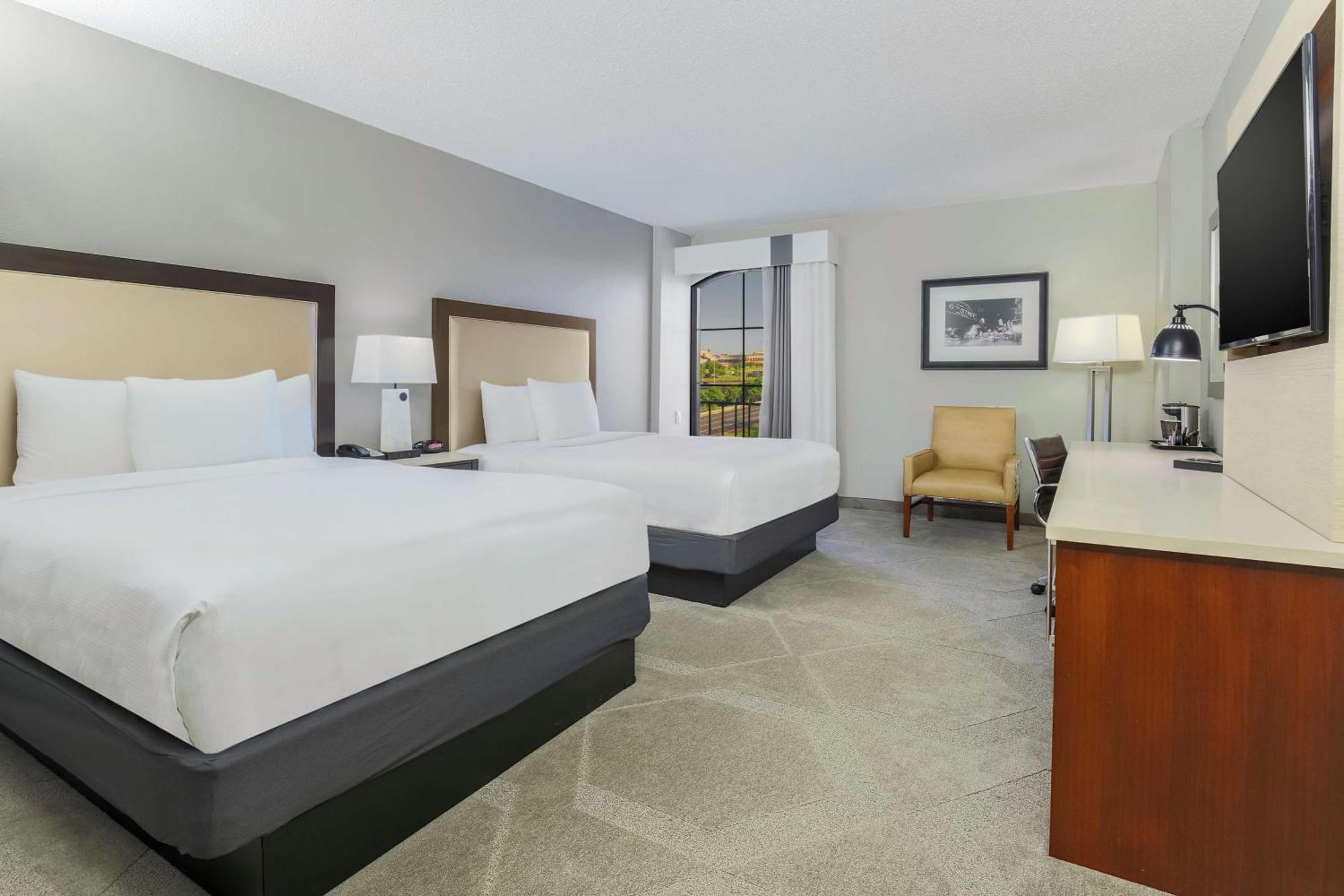 Doubletree By Hilton Austin-University Area Extérieur photo